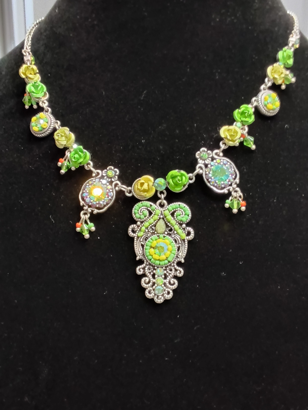 Green Floral Mosaic Pendant Necklace - Unbranded
